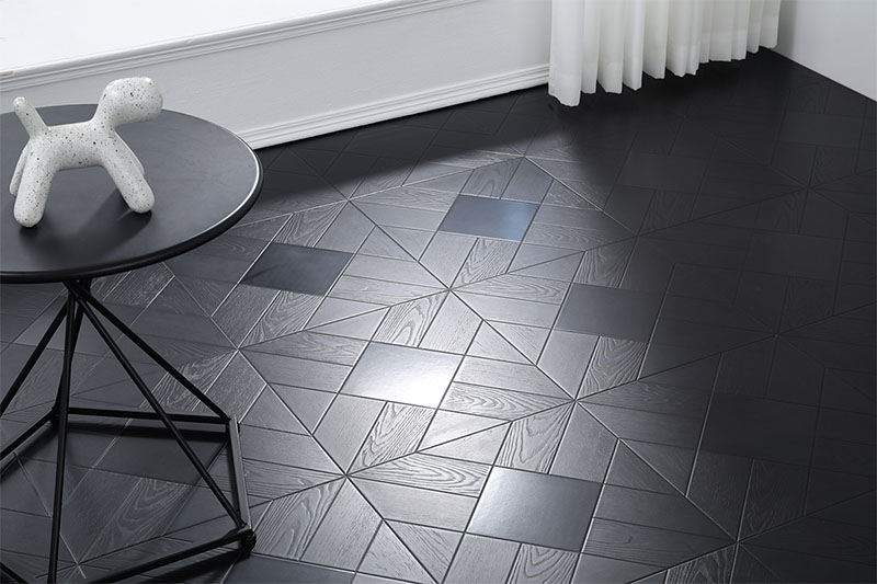Diamond-shaped Mosaic Laminate Flooring